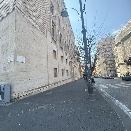 Santa Lucia 15 * Nápoles