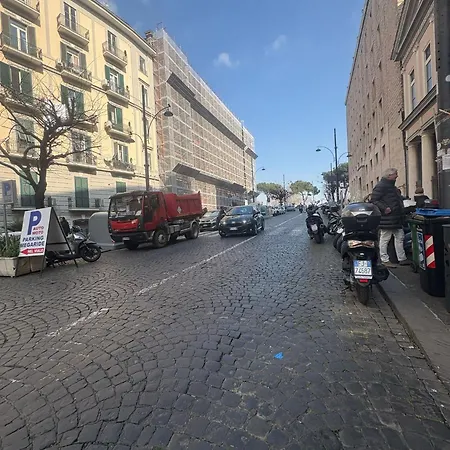 Santa Lucia 15 * Nápoles