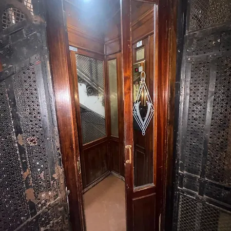 Santa Lucia 15 * Nápoles