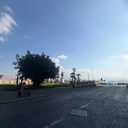 Santa Lucia 15 * Неаполь
