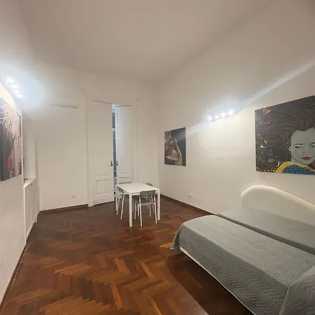 Santa Lucia 15