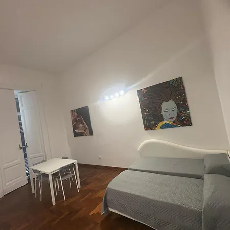 Santa Lucia 15 *